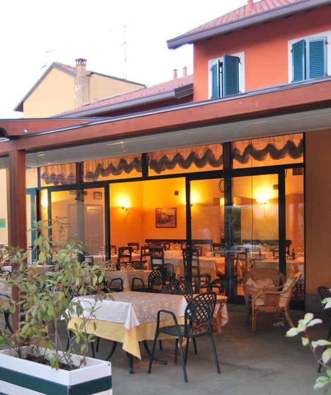 Hotel Ristorante Morus Burago di Molgora Екстериор снимка